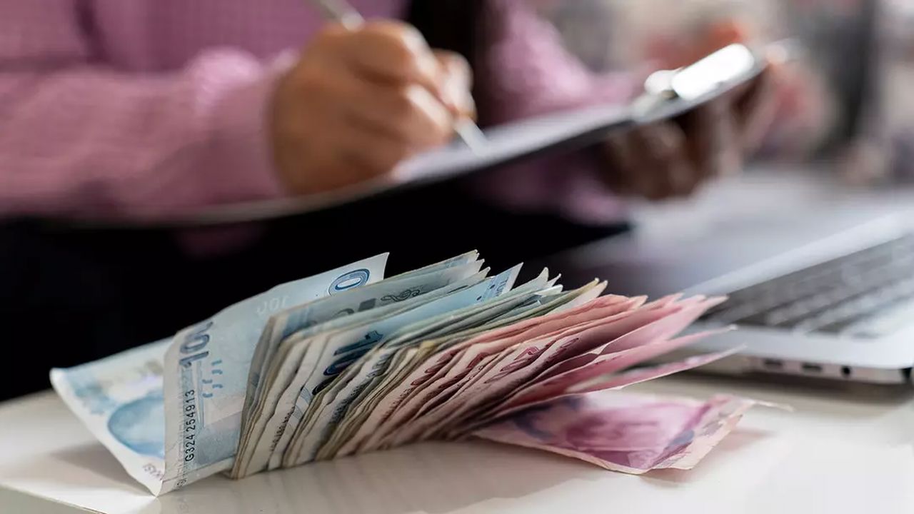 Asgari ücretliye yeni kesinti hesabı: “Nisan’dan itibaren 12 bin TL’ye yakın para gidecek”